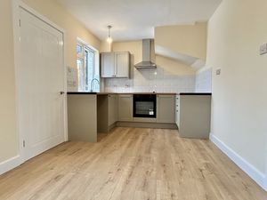 Kitchen/Diner- click for photo gallery